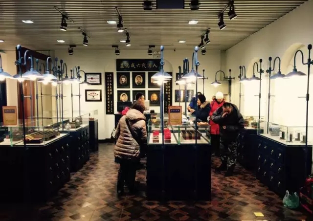 1506241055360907.jpg 640.webp (5).jpg