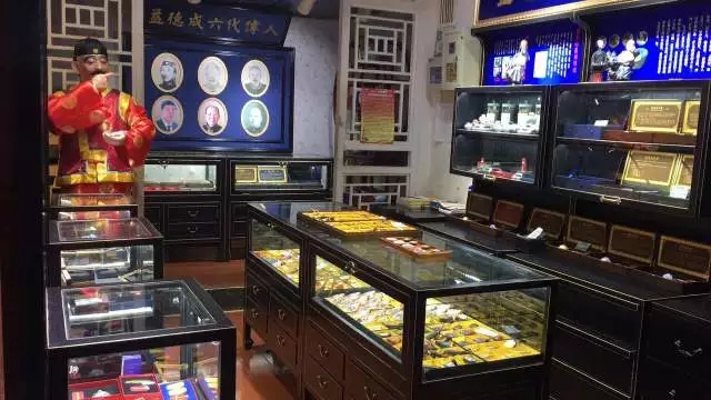 1507607410793893.jpg 640.webp (18).jpg