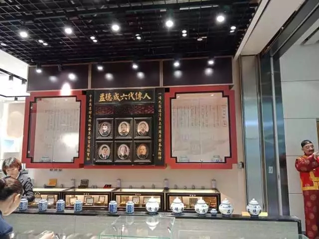 1533631722375547.jpg 640.webp (6).jpg