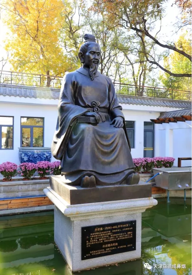 1556432724181044.jpg 640.webp.jpg